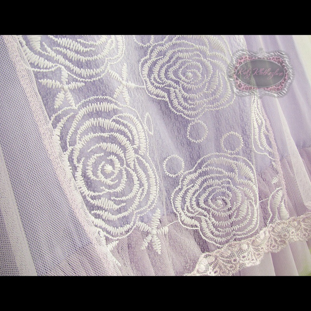 GIRLS DRESS LAVENDER ROSES - Picture 2 of 3